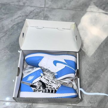 TENI HOMBRE - imagen 1