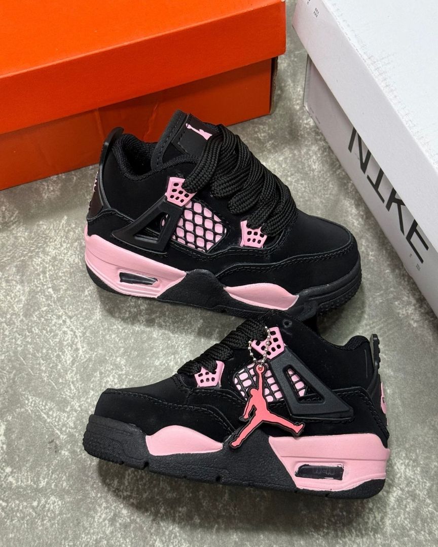 RETRO 4 NEGRO ROSA