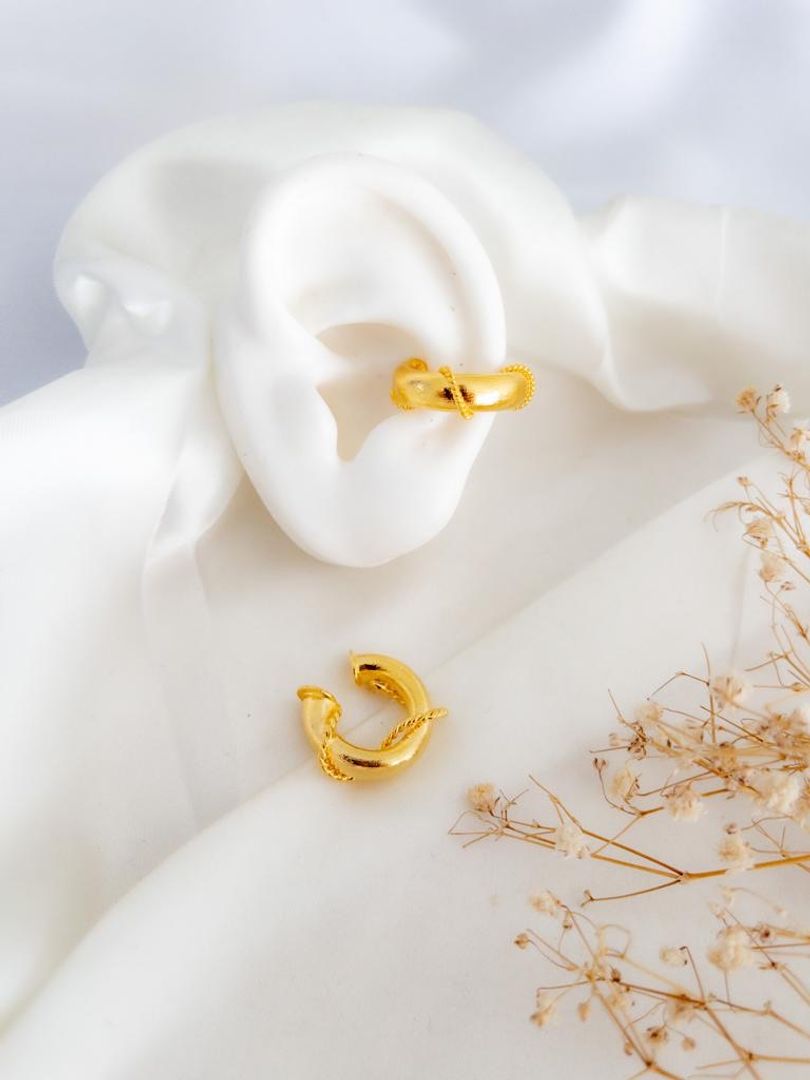 EARCUFF TUBO GRUESO ENTORCHADO - ITIEL