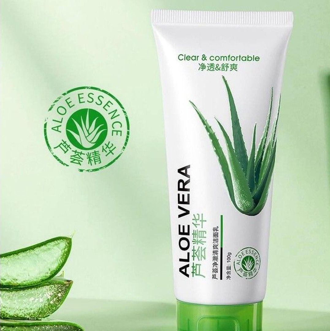 BIOAQUA ALOE VERA DEEP CLEANING MOISTURIZING FACE WASH 