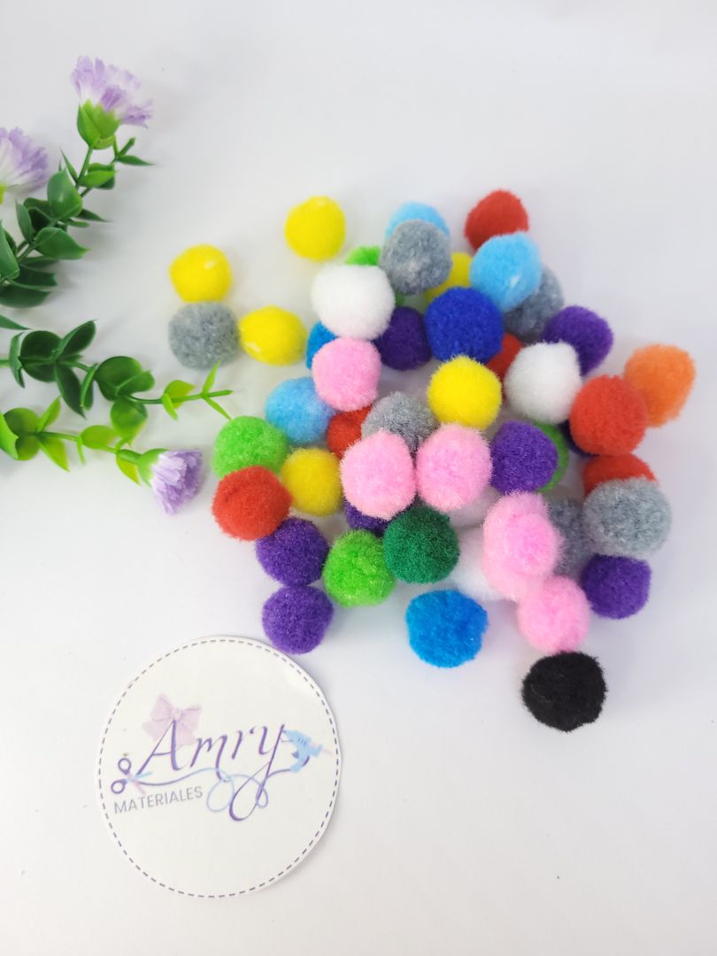 Kit 24 Pompones Sencillos Surtidas 