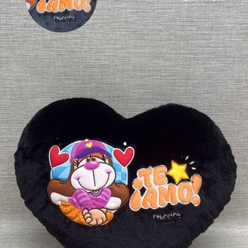Imagen del producto COJIN DE CORAZON SURTIDO (PELANAS) 34 x 47  CM