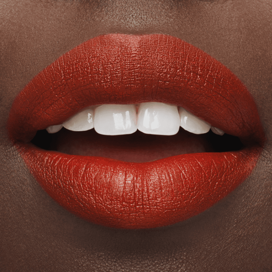 Labial Ximal Mate Sedoso - Overstatement