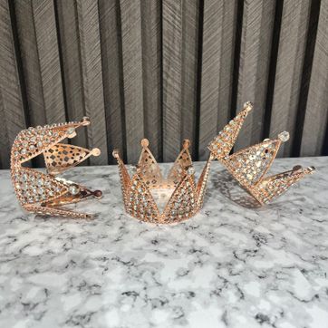 CORONA METÁLICA 6.4CM X5CM - imagen 1