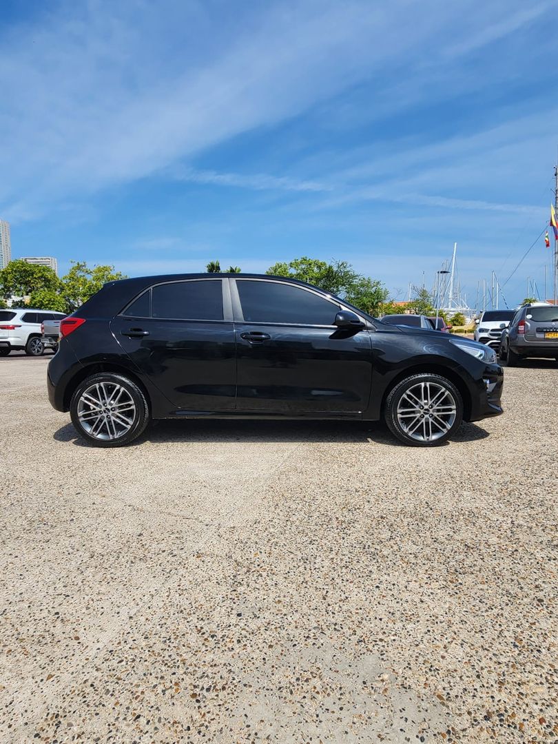 KIA RIO HATCHBACK 1.4 AUT 2024