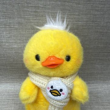 Imagen del producto POLLITO CON BUFANDA TEJIDA 25 CM