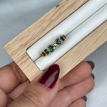 Imagen del producto Anillo corazones Esmeralda 