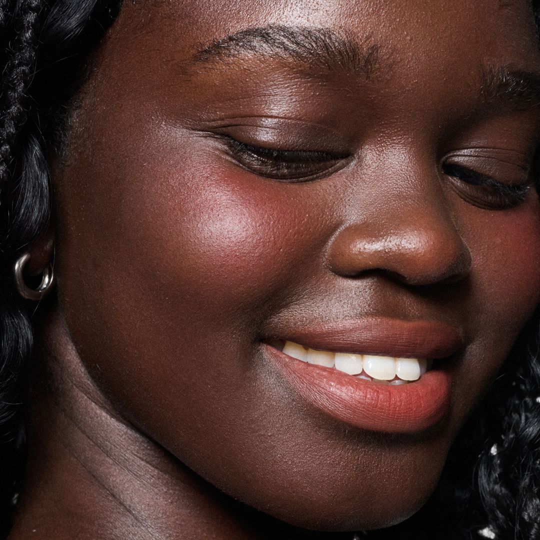 POWDER KISS LIP & CHEEK – DEVOTED TO CHILI