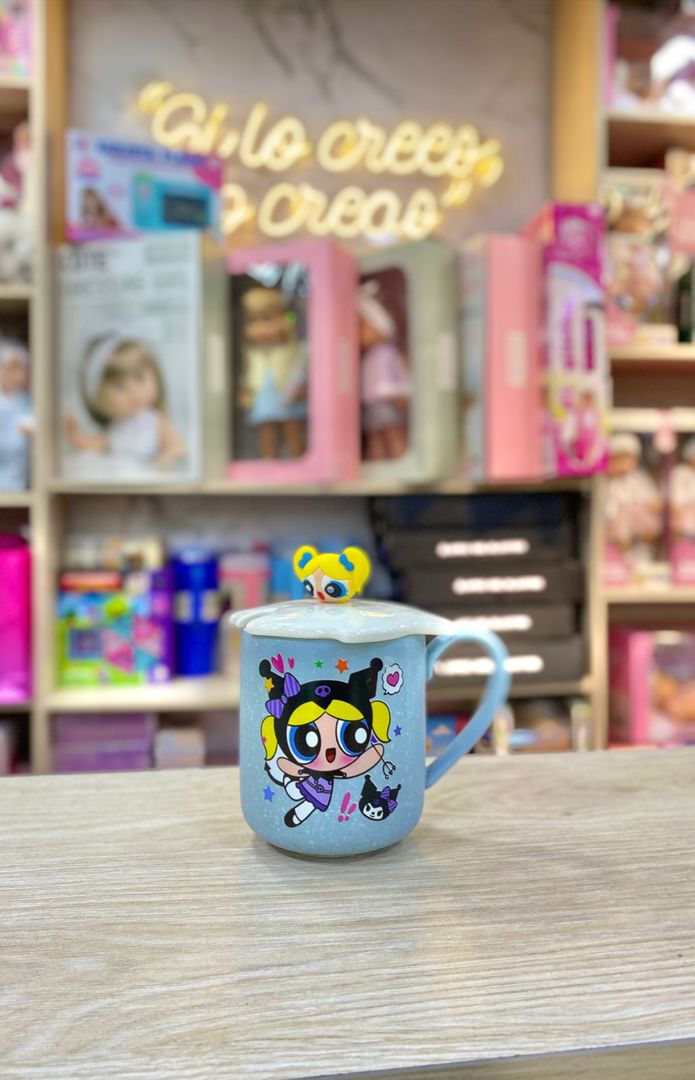 TAZAS CHICHAS SUPER PODEROSAS CON TAPA FIGURA