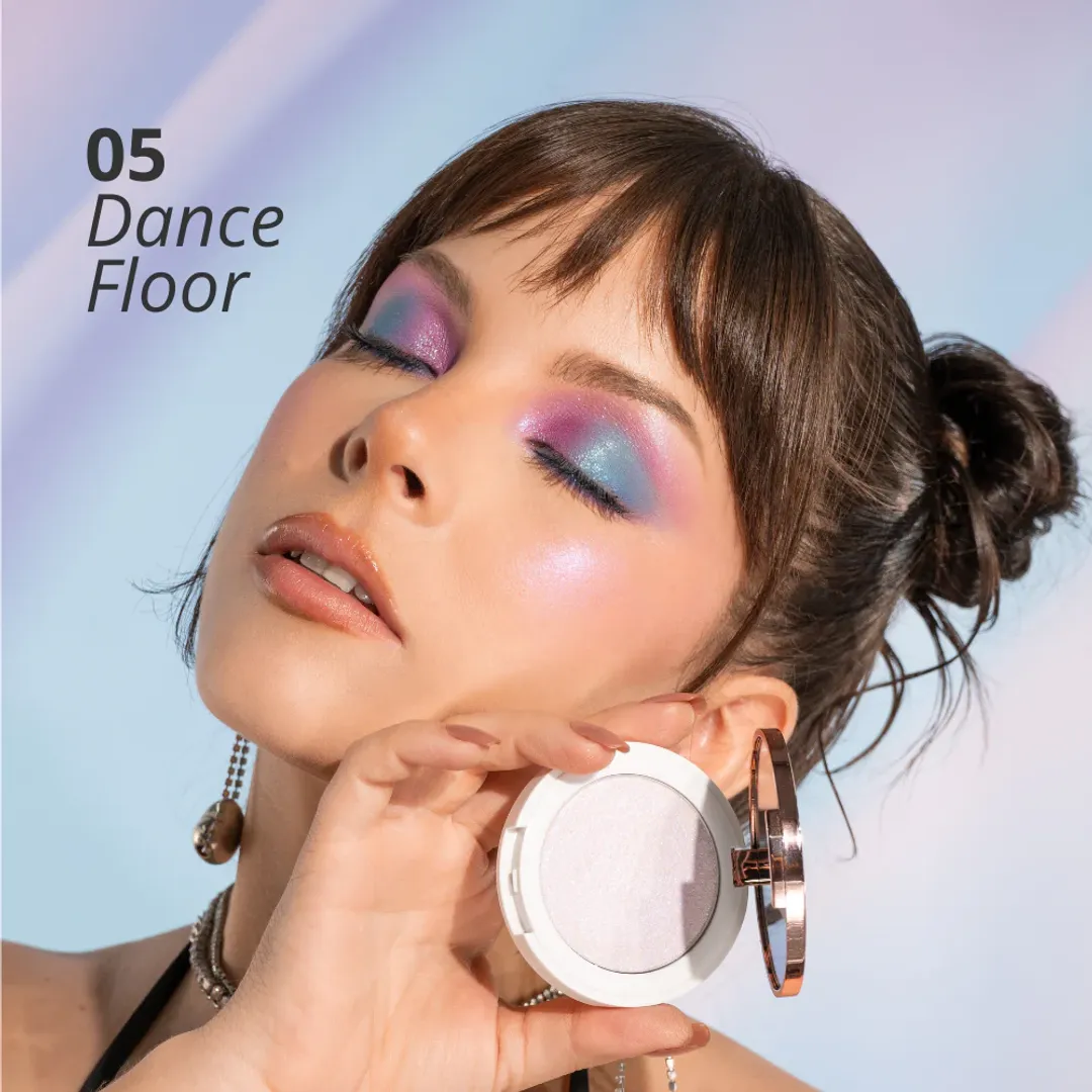 ILUMINADOR EN CREMA ANI-K