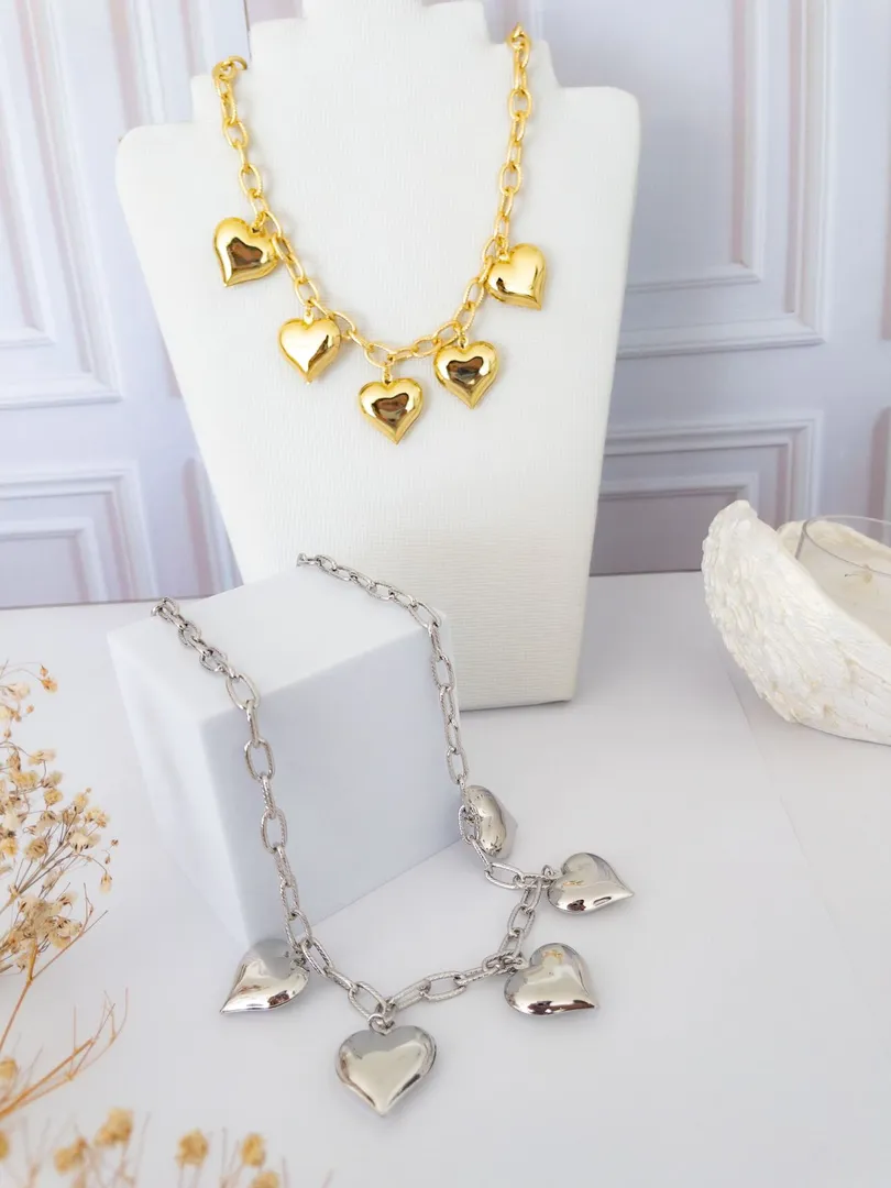 COLLAR DE CORAZONES 