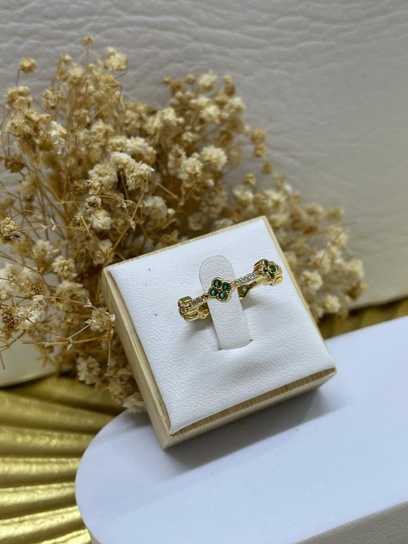 Anillo van cleef verde circonias continuo