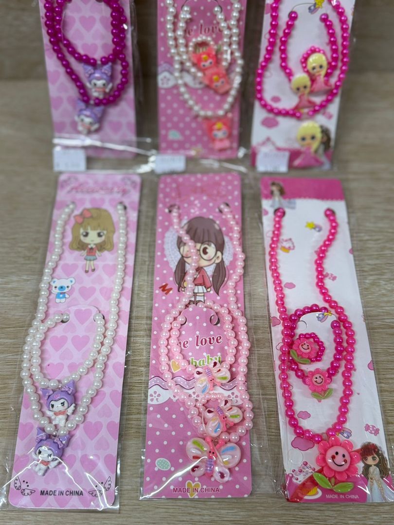 357 COLLAR DE NIÑAS 