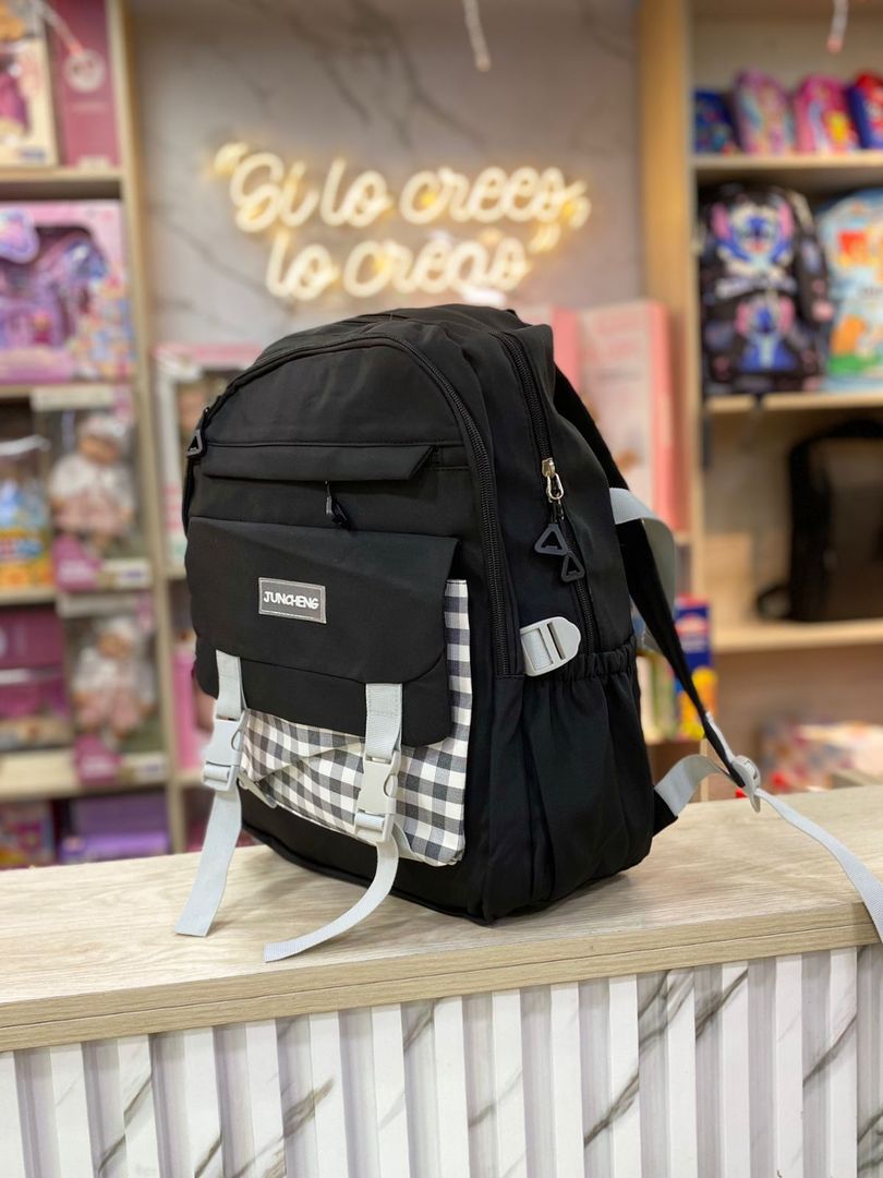 MOCHILA URBANA JUVENIL