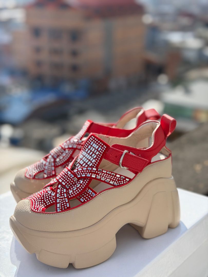 Tenis red sandal