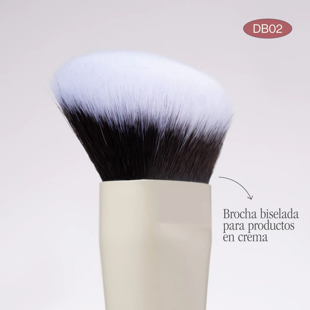 BROCHA DUO BASE Y PRODUCTOS EN CREMA