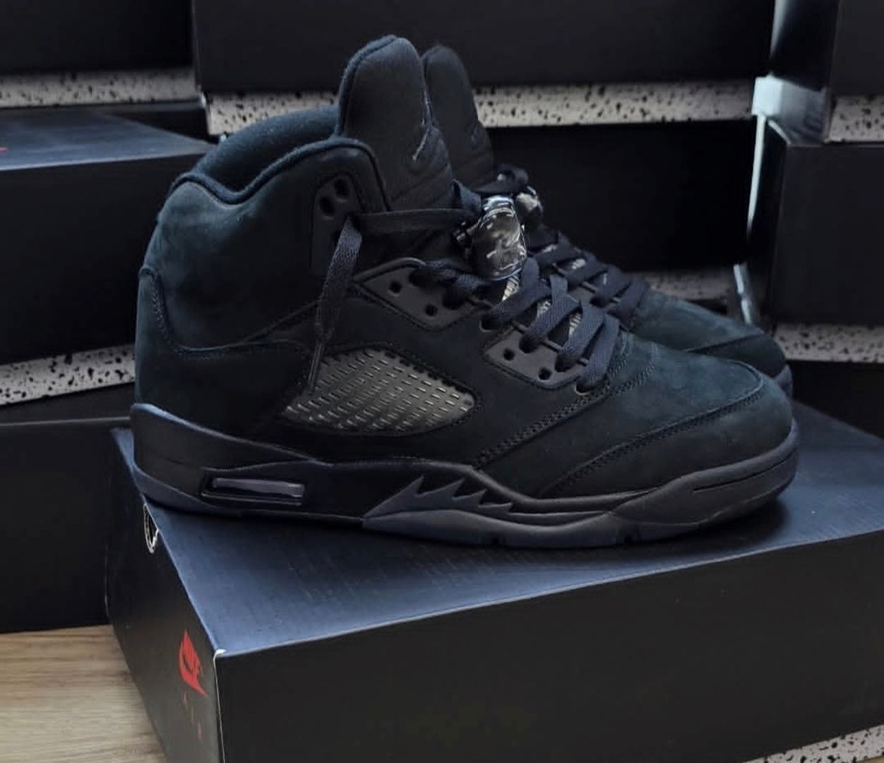 Jordan 5 black cat