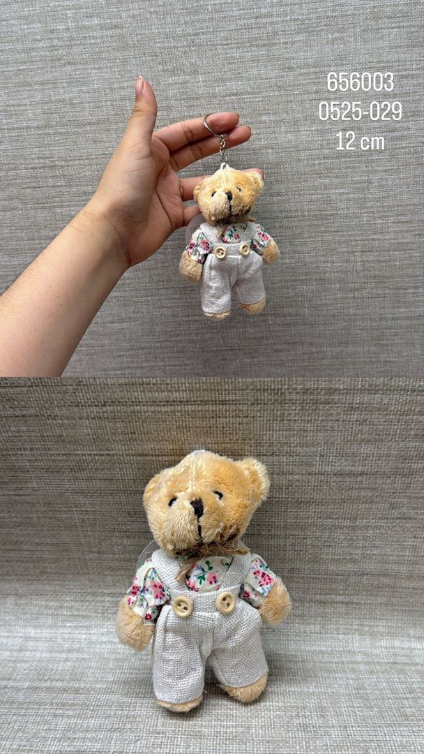 LLAVERO OSO CON PANTALON Y CAMISA