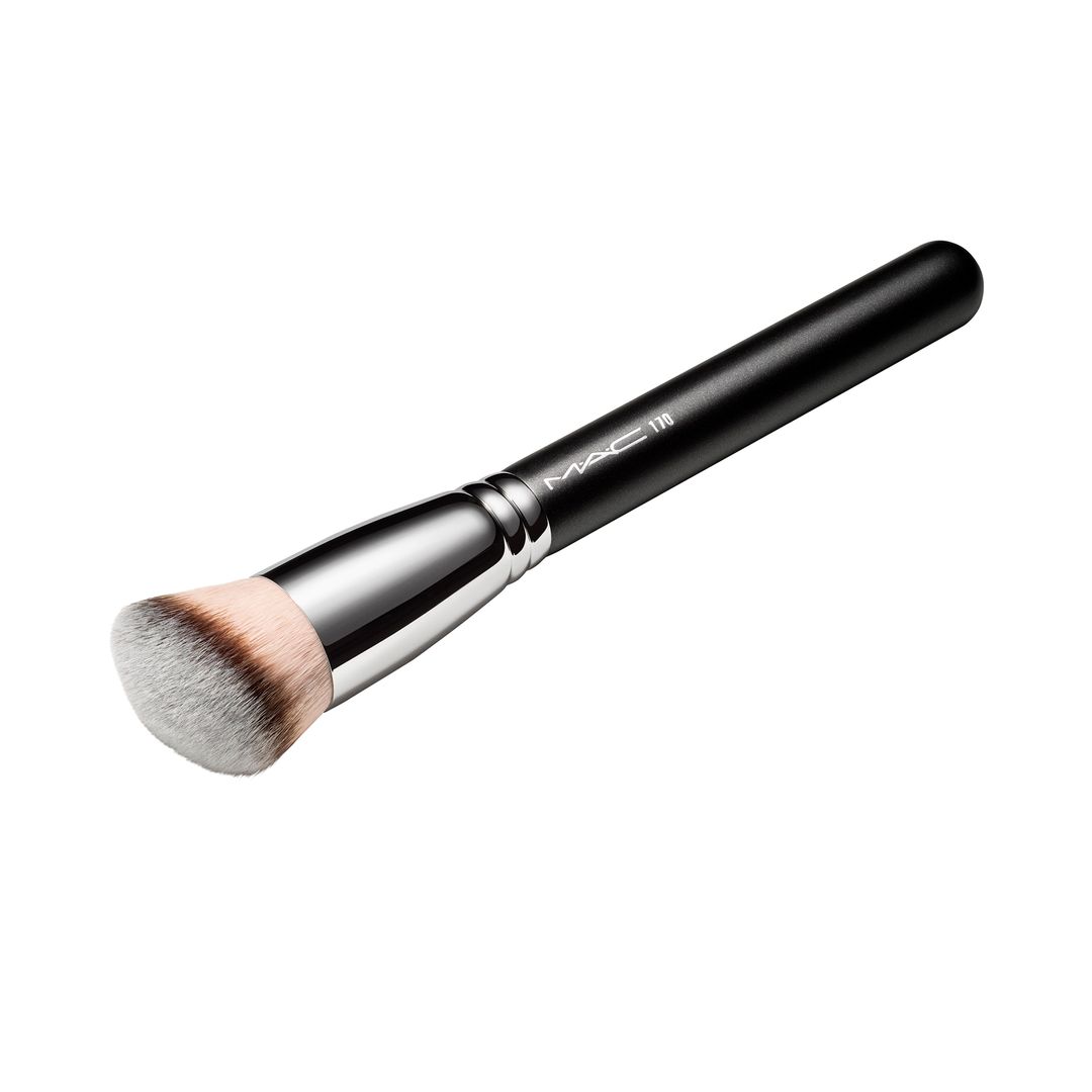 Brochas y Pinceles 170 Synthetic Rounded Slant Brush