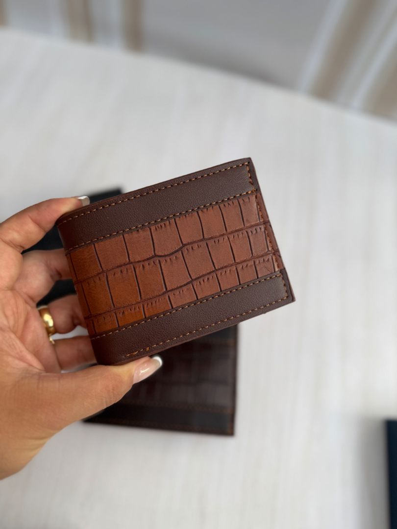 Billetera para hombre en caja 