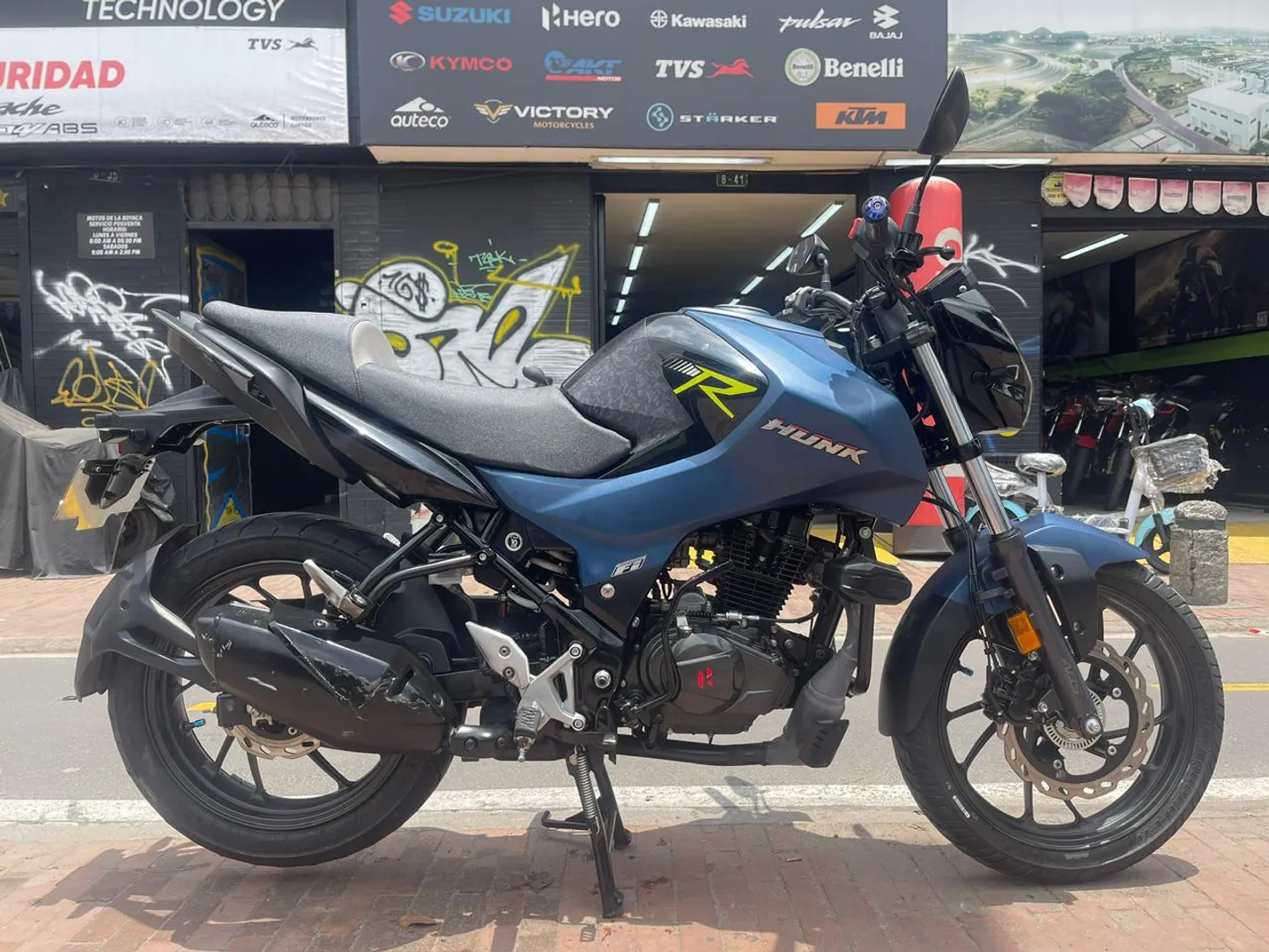 HERO HUNK  160  FI 2V