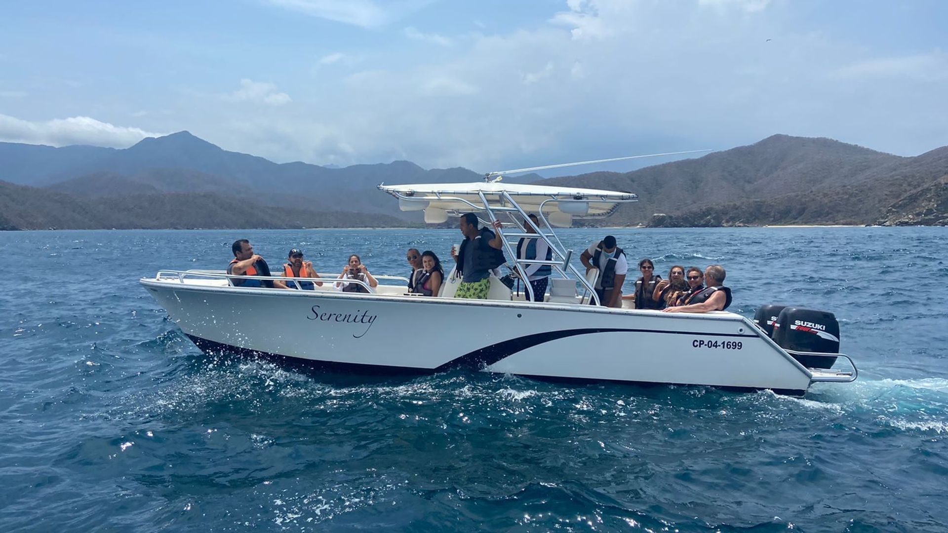 LANCHA SERENITY