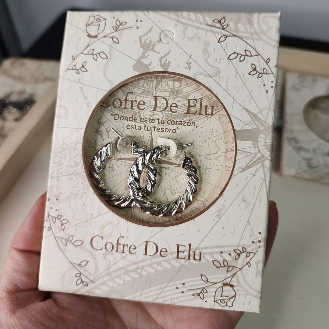 ARETES CANDONGA ENTORCHADA