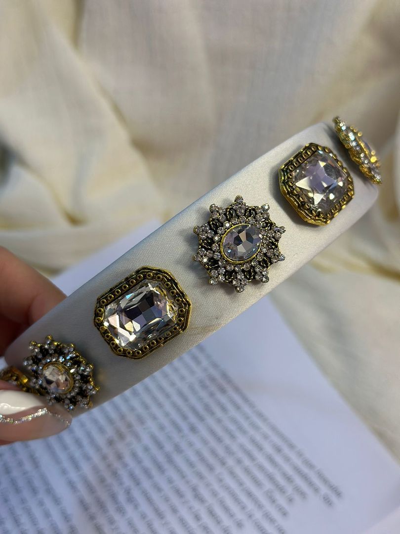 DIADEMA DECORADA
