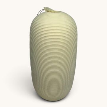 Imagen del producto BASE MINIMALISTA EN POLIRECINA TALLADA