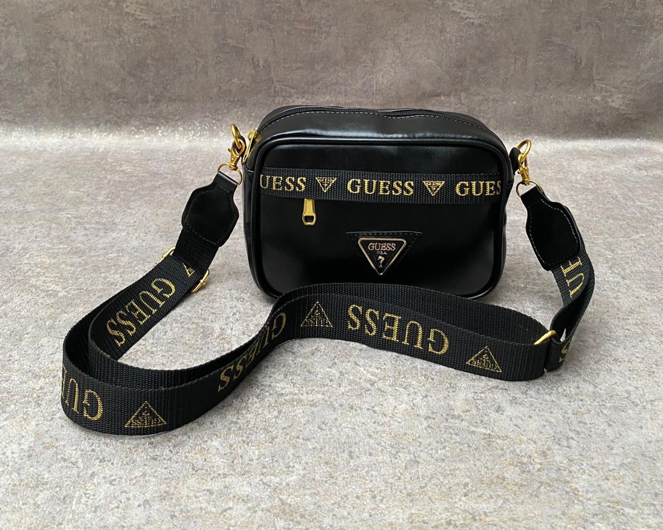 Manos Libre Guess para Dama