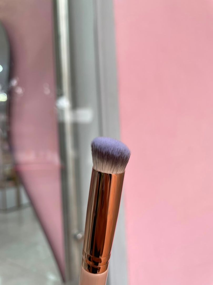 BROCHA CORRECTOR HUDA3EALITY