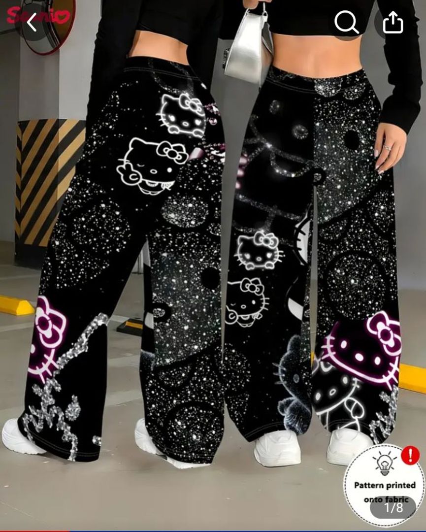 Conjunto y pantalón decorado de Hello Kitty 