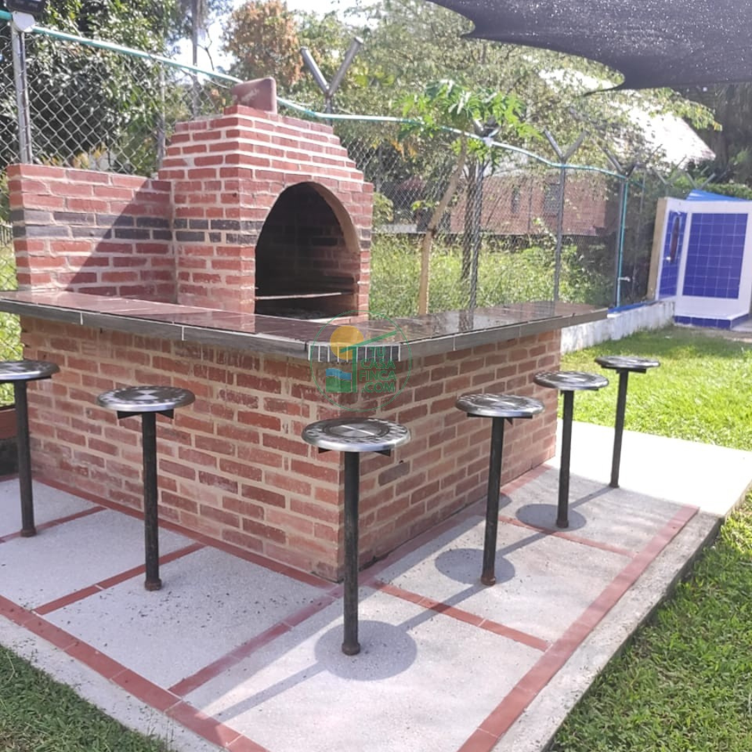 MELGAR |12|16 PERSONAS