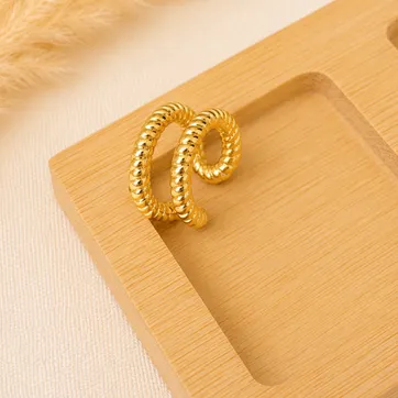 Imagen del producto Earcuff grande dorado 