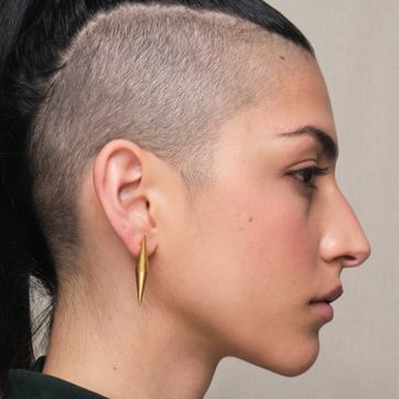 GOLD LONG DOUBLE CONE STUDS - imagen 1