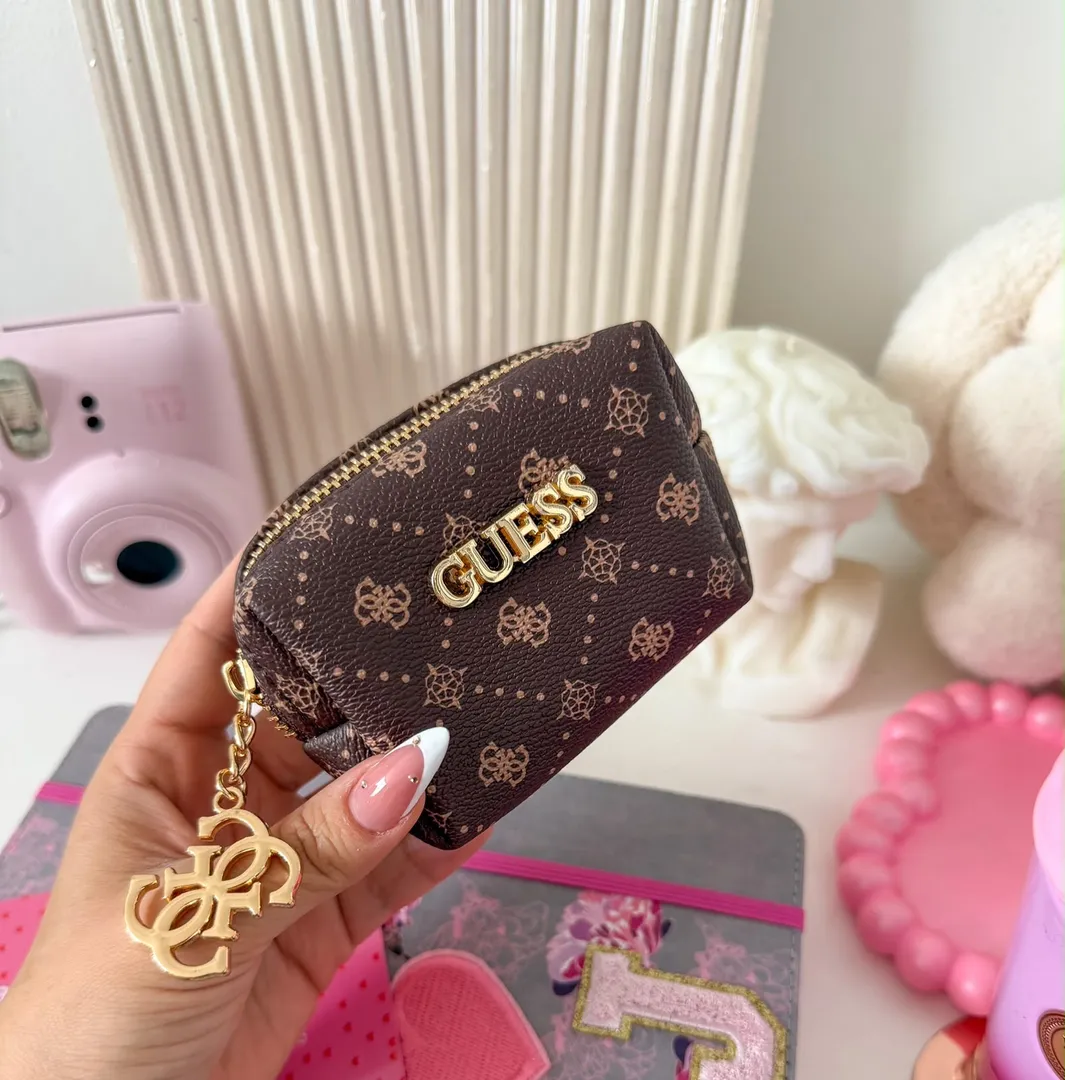 Monederos guess 