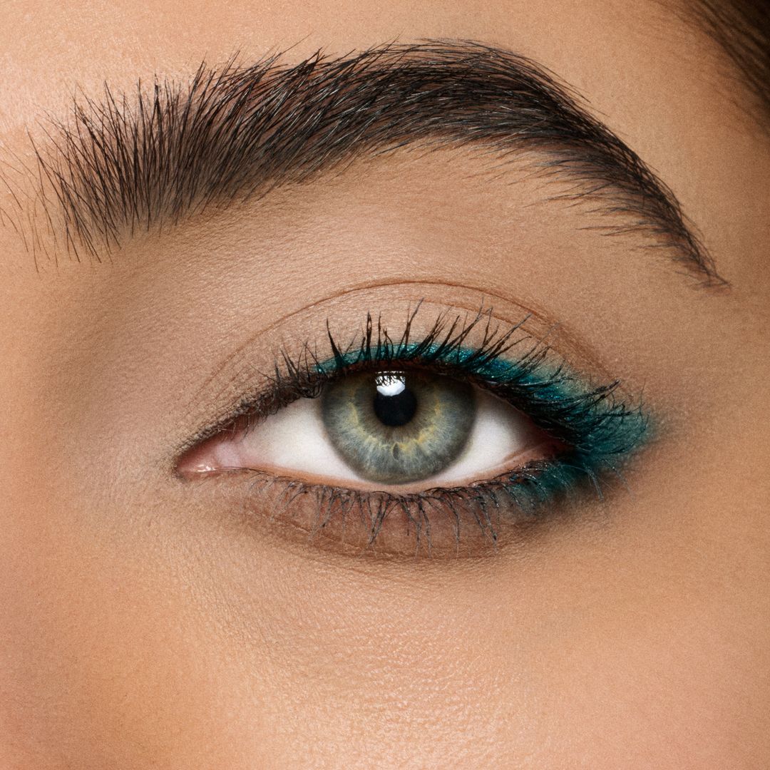 KAJAL EXCESS PENCIL LINER - PEACOCK