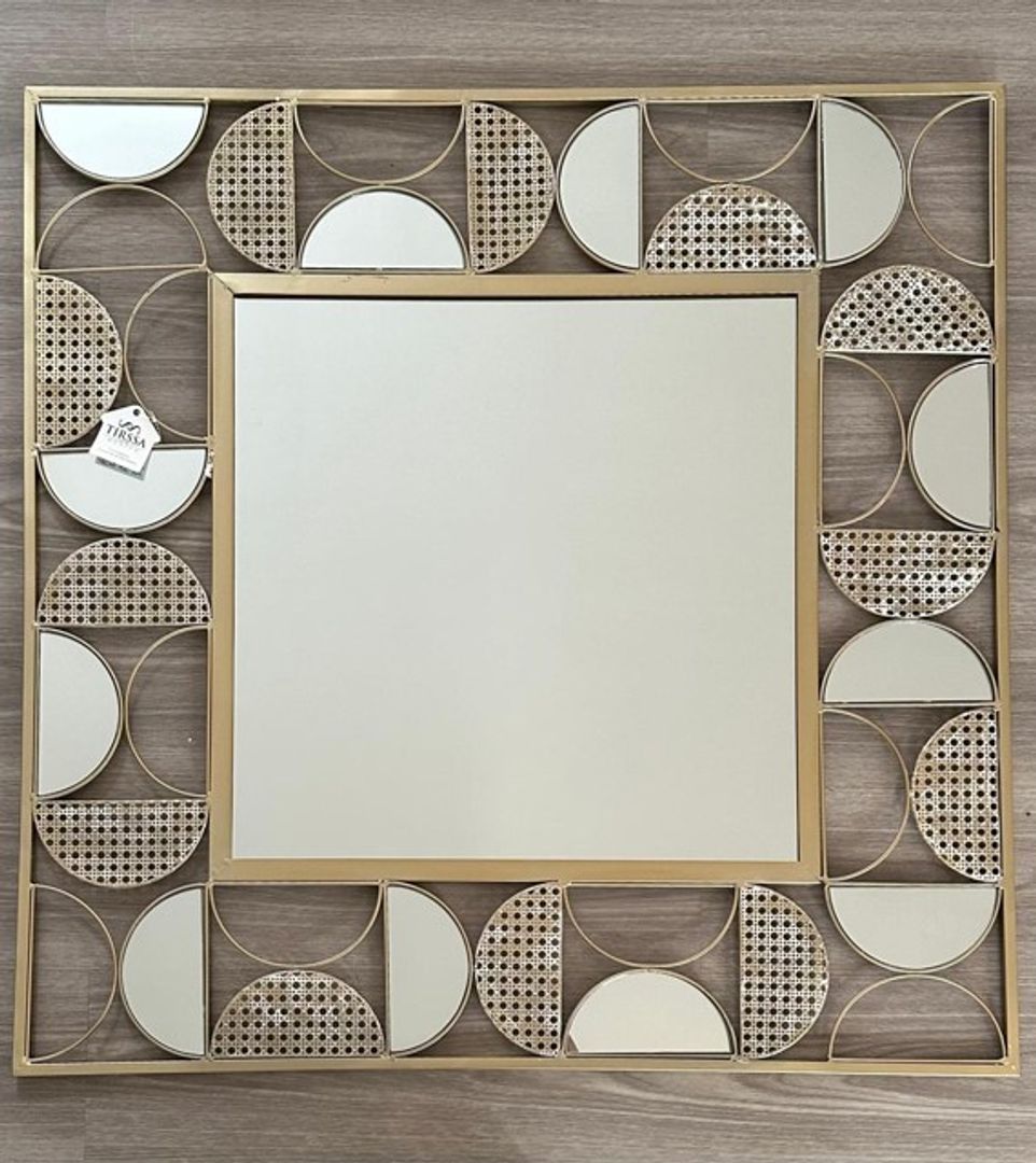 Espejo en latón de pared