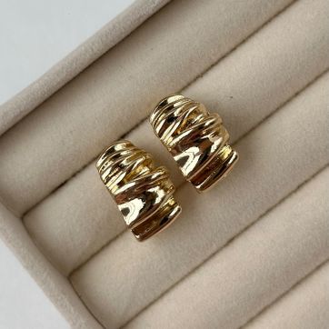 Imagen del producto Arete dorado textura 