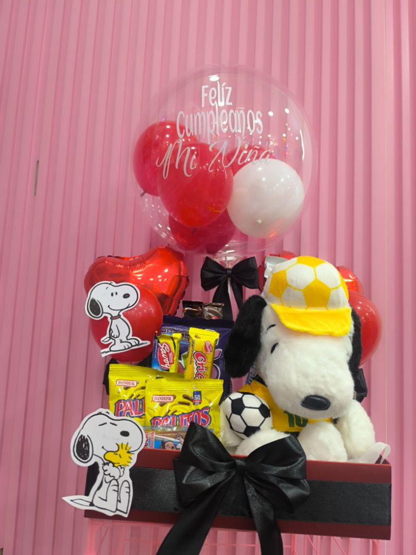 ARREGLO SNOOPY CON GORRA