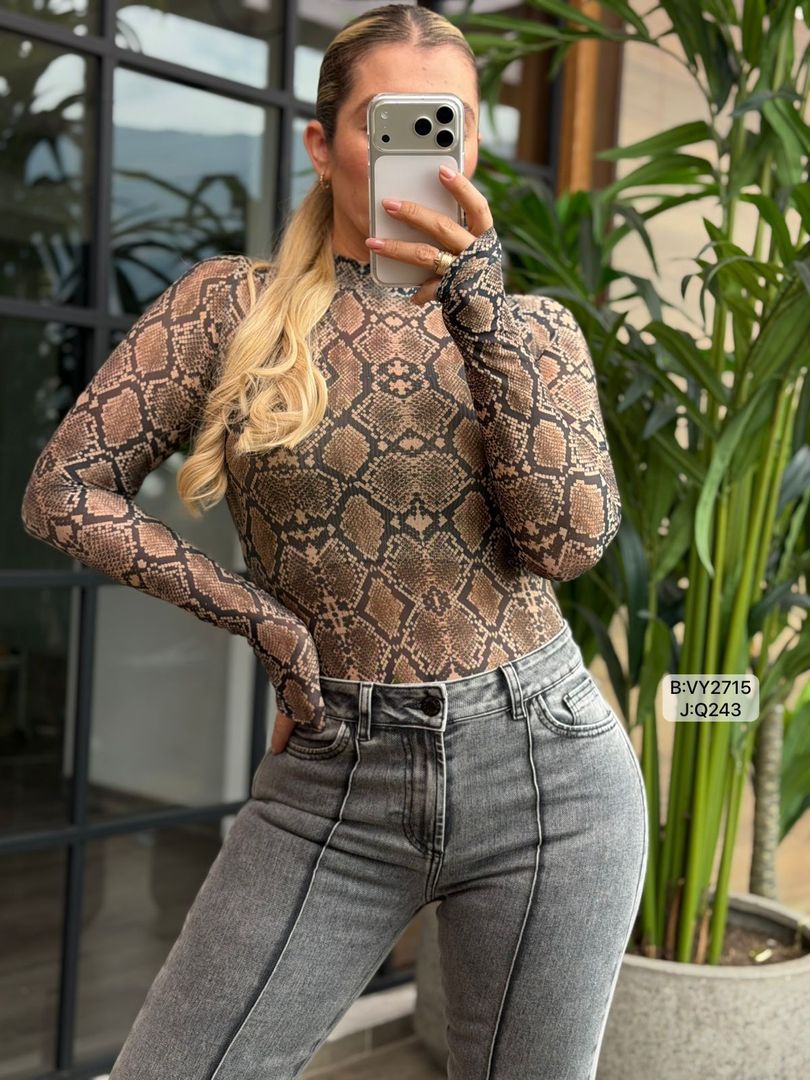 BUZO MAYATEX ESTAMPADO PITON  VY2715