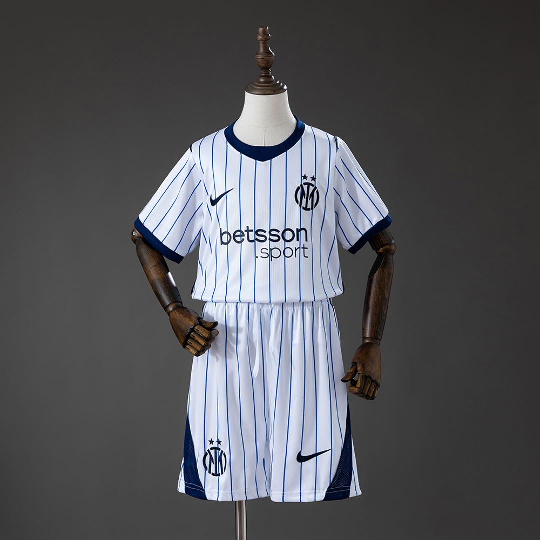 Inter Milan 2026-27 Niño Fan
