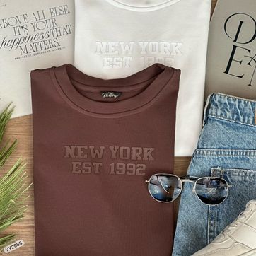 CAMISETA FRIA REGULAR ALTO RELIEVE NEW YORK VY2985 - imagen 1