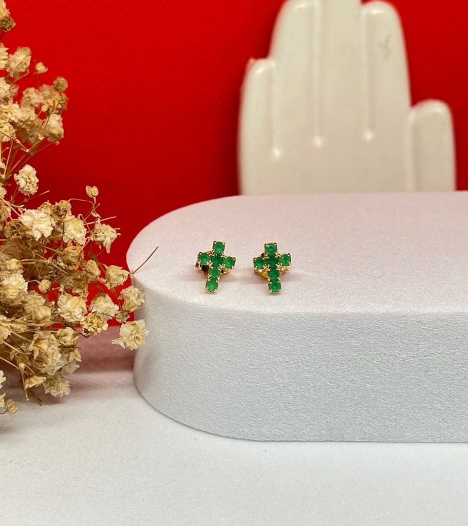 Topos 0.9cm cruz verde circonias