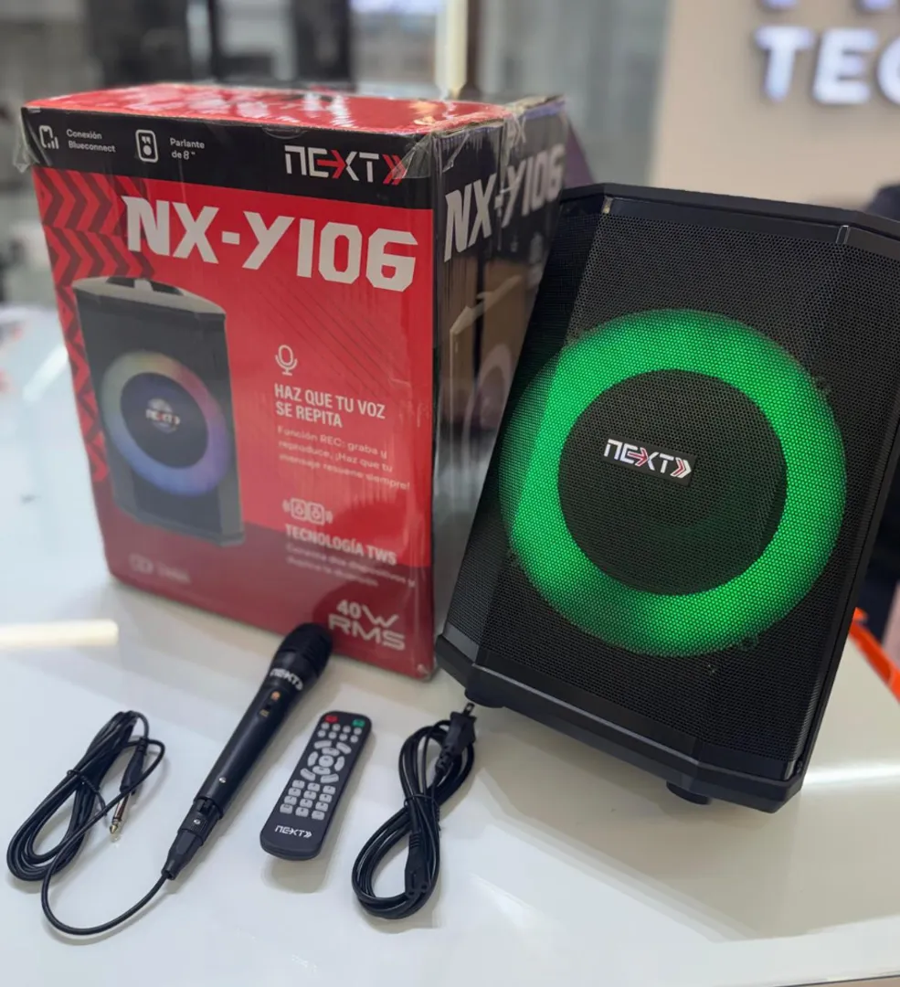 CABINA PARLANTE DE 8 PULGADAS LUCES LED NX-Y106