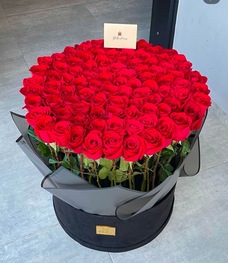 Ref.Caja x100 rosas Luxury