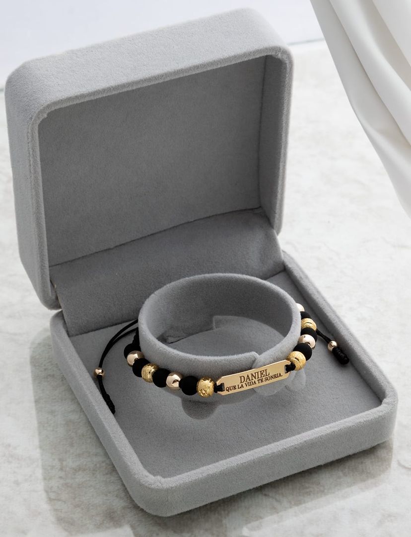 Manilla con placa personalizada 