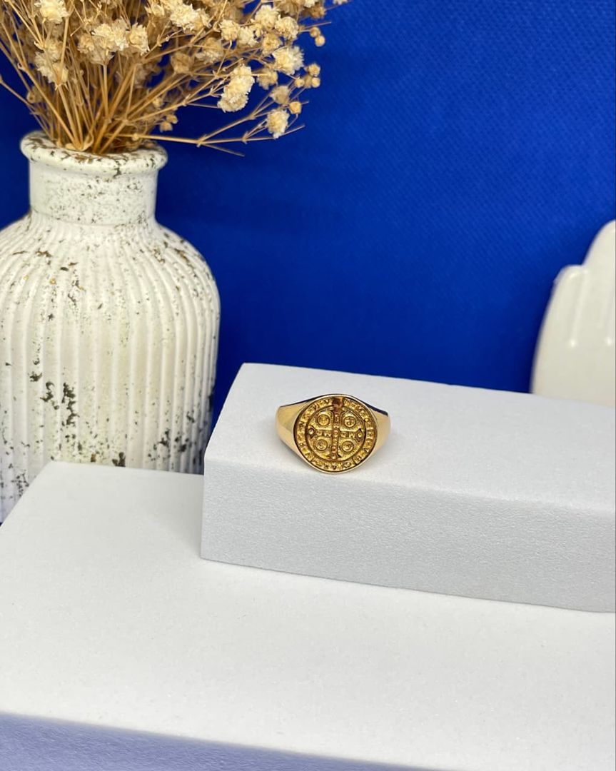 Anillo cruz san benito grueso