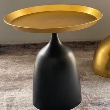 Imagen del producto MESA EN METAL NEGRO Y DORADO
