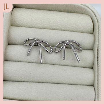 Imagen del producto Aretes Topitos Lazo Coquette Plateado